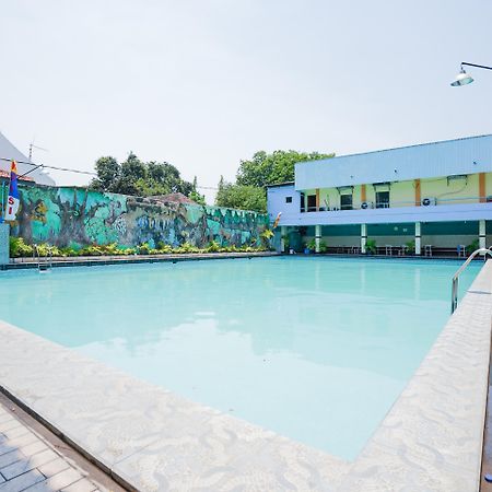 Oyo 1652 Hotel Tampiarto Probolinggo Εξωτερικό φωτογραφία