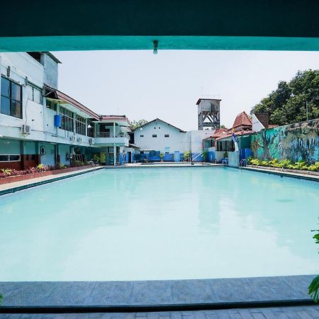 Oyo 1652 Hotel Tampiarto Probolinggo Εξωτερικό φωτογραφία