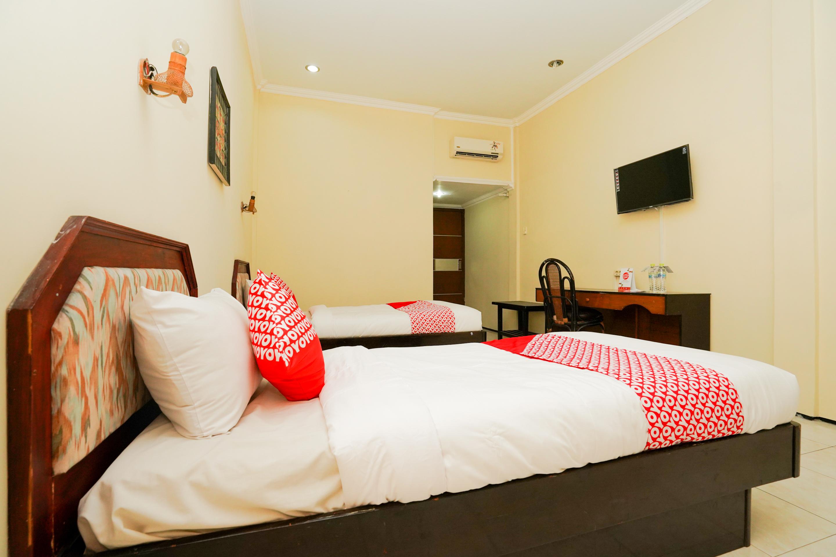 Oyo 1652 Hotel Tampiarto Probolinggo Εξωτερικό φωτογραφία