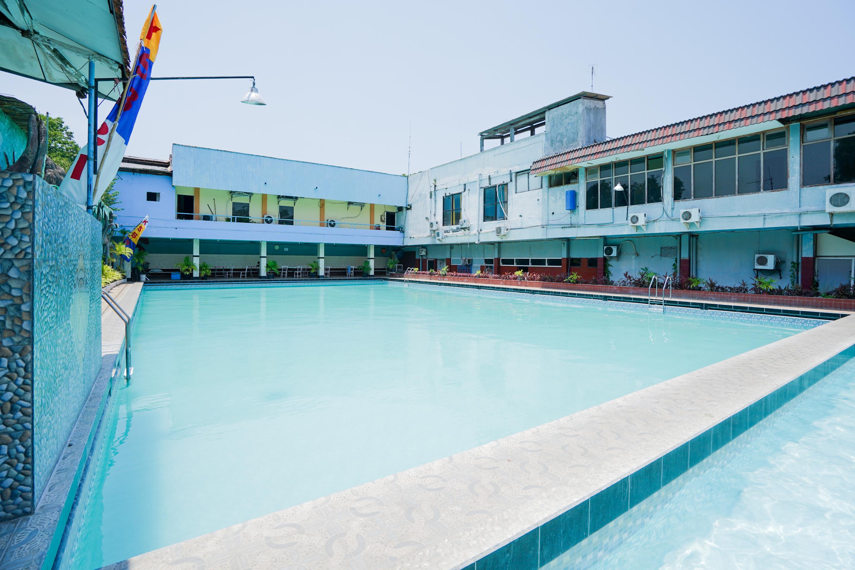Oyo 1652 Hotel Tampiarto Probolinggo Εξωτερικό φωτογραφία
