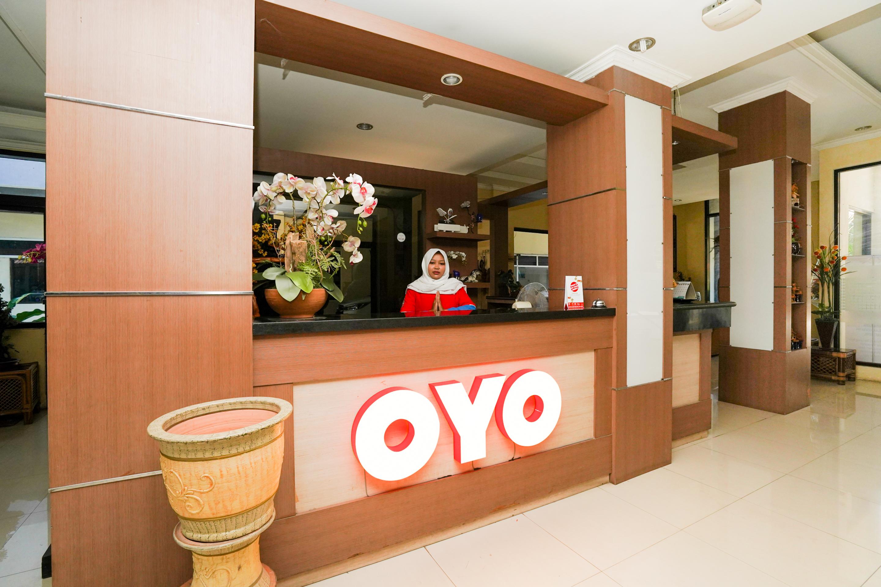 Oyo 1652 Hotel Tampiarto Probolinggo Εξωτερικό φωτογραφία
