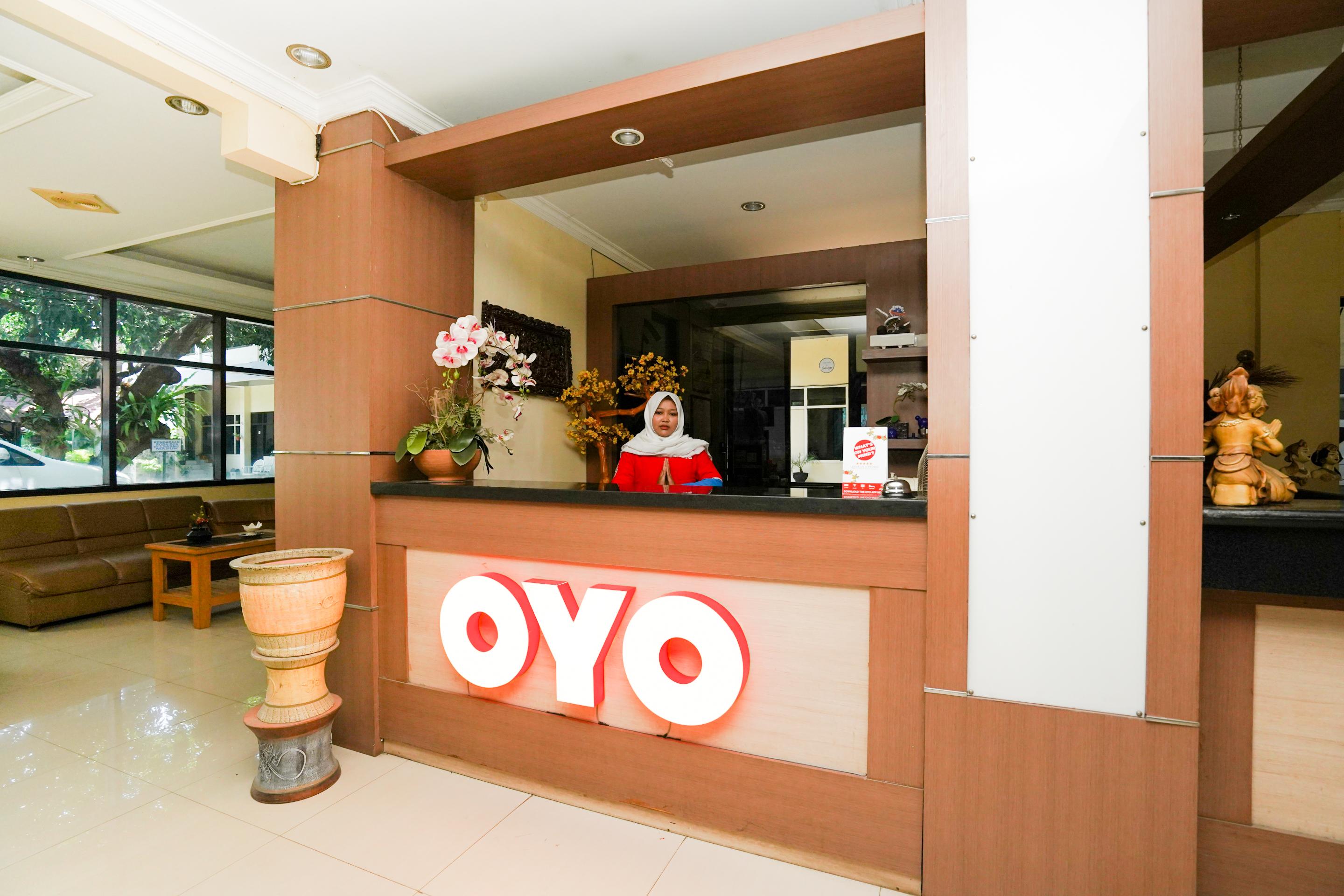 Oyo 1652 Hotel Tampiarto Probolinggo Εξωτερικό φωτογραφία