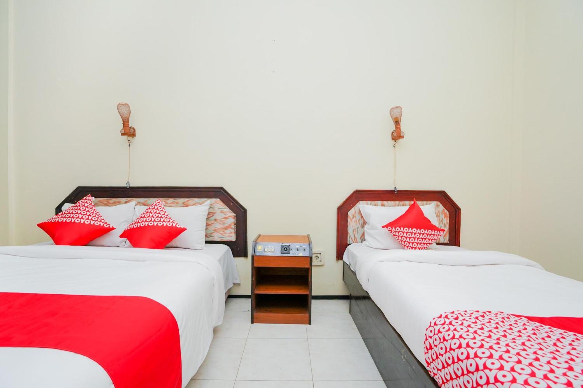 Oyo 1652 Hotel Tampiarto Probolinggo Εξωτερικό φωτογραφία